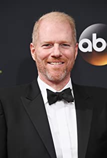 How tall is Noah Emmerich?